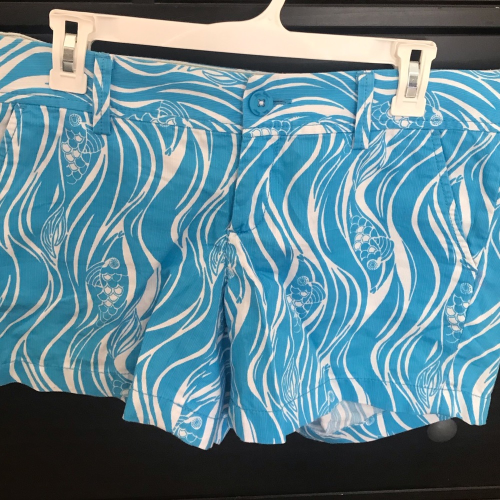 Blue Lilly Pulitzer Callahan Short: Size 8